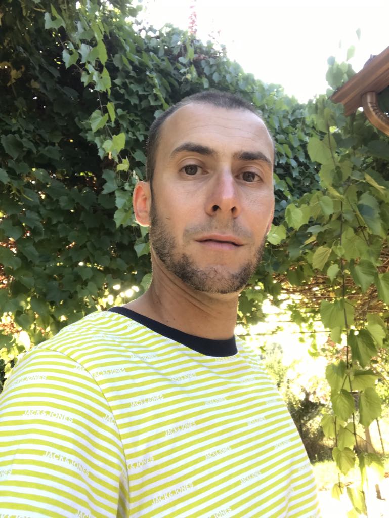 Niroshan - Aínsa-Sobrarbe - Huesca | Follamigs